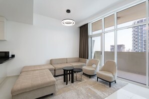 House - Stayshort - 1 Bed in JVC Sleeps 4 With City Views (Dubai)