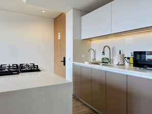 2 bedrooms, Internet - w Gorgeous 2BR w Balcony in Santa Barbara (Bogotá)