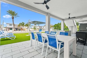4 bedrooms, Internet - Saltwater Social Game Room Pool Dock Views (Marathon)