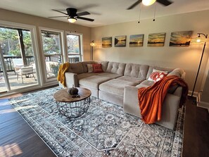 Smart TV, fireplace - 4BR/3BA Lakefront on Lake Harding: Dock, Ramp, Quiet Slough Views! (Salem)