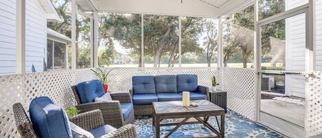 Apartment (2 Bedrooms) | Front of property