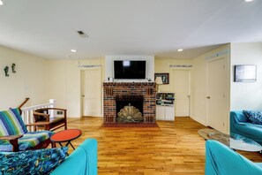 Interior - Steps to Rehoboth Beach: Spacious Family Home! (Rehoboth Beach)