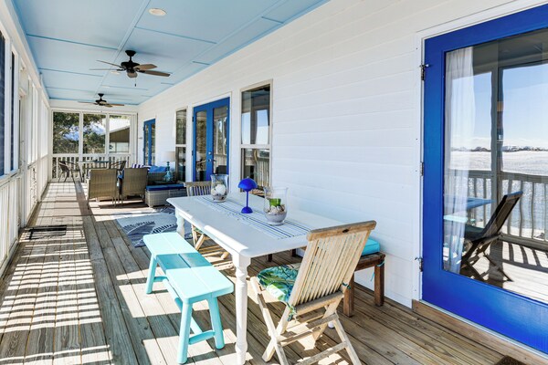 Gulf Shores Gem W/ Beachfront Patio & Sunset Pier! - Alabama