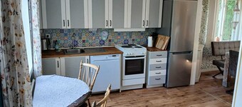 Vacation home for families and vacations with dogs. Swimming lake and hiking trails nearby.