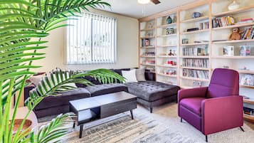 House (1 Bedroom) | Interior