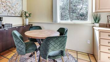 House (1 Bedroom) | Interior