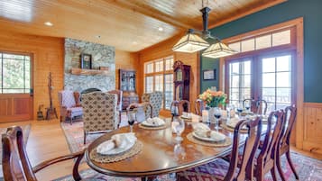 House (5 Bedrooms) | Bahagian dalam