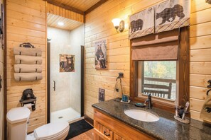 Towels - BEARLY LIVIN!  NEW CABIN ON 2 ACRES OF PRIVATE SMOKIES TROUT STREAM!  WOW !! (Cosby)