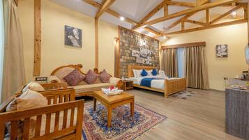 Luxury Room | Free WiFi