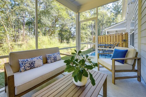 Townhome w/ Pool! 7 Mi to Ocean Isle Beach