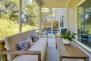 Apartment (3 Bedrooms) | Interior - Townhome w/ Pool! 7 Mi to Ocean Isle Beach (Shallotte)