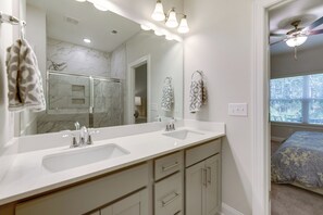 Interior - Townhome w/ Pool! 7 Mi to Ocean Isle Beach (Shallotte)