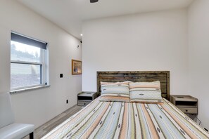 Apartment (0 Bedroom) | Interior