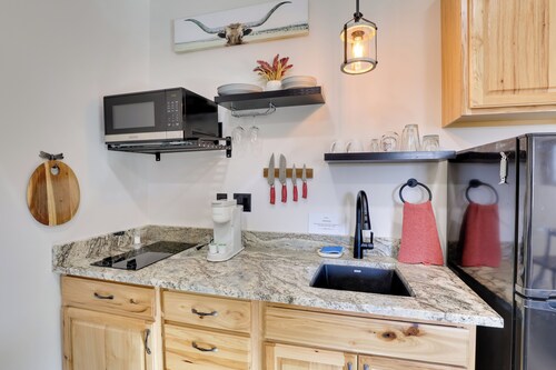 On 90 Scenic Acres! Rural Hot Springs Retreat
