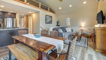 Cottage (2 Bedrooms) | Interior