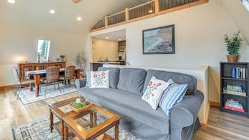 Cottage (2 Bedrooms) | Interior