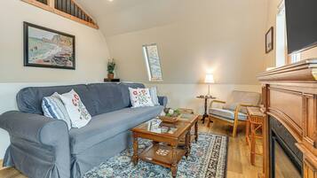 Cottage (2 Bedrooms) | Interior