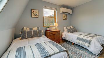 Cottage (2 Bedrooms) | Interior