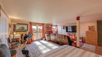 Apartment (0 Bedroom) | Interior