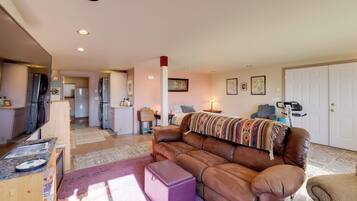 Apartment (0 Bedroom) | Interior