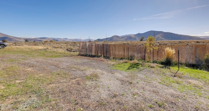 Studio Near Hot Minerals Soak: 360-view of Valley!