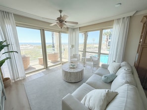 Smart TV - Beach Club 106B - 2 Bd, 2 Ba Condo -Private pool entrance, closest beach access! (Pensacola)