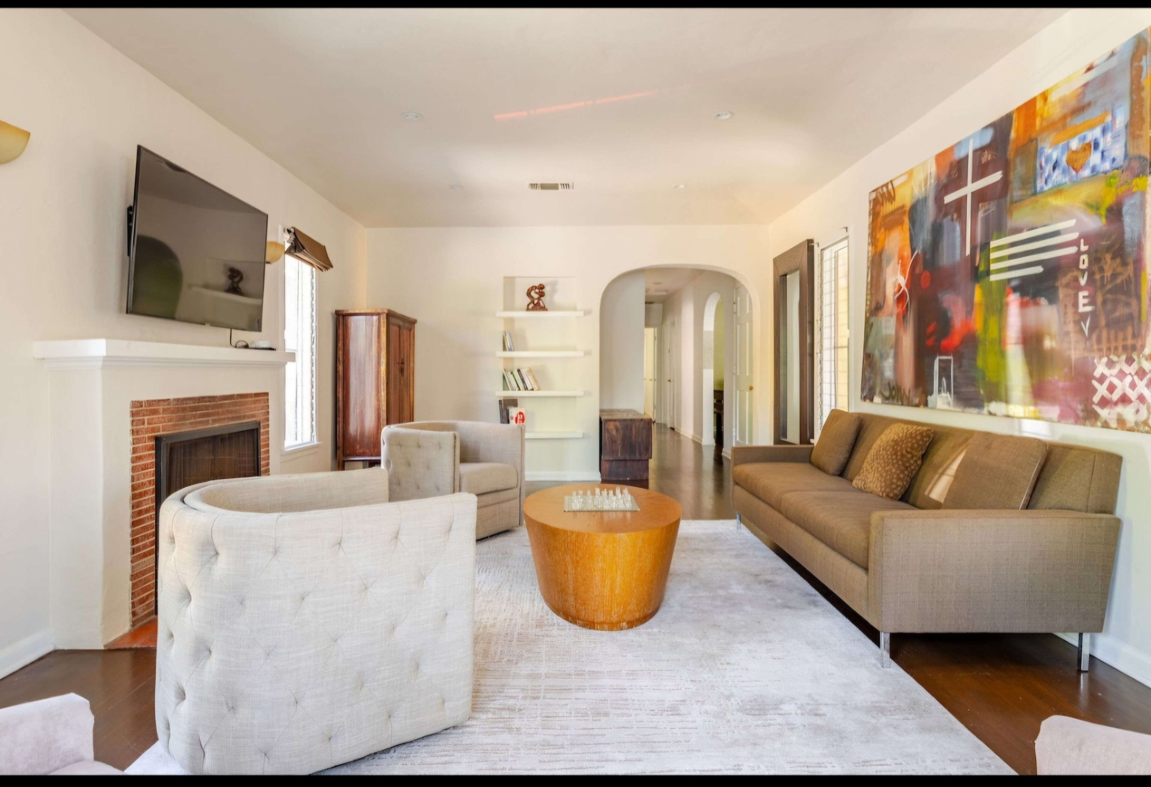 Televisión, chimenea