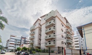 Basic Apartment | Exterior