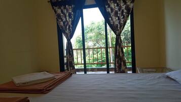 Standard Room, Beach View | Free WiFi