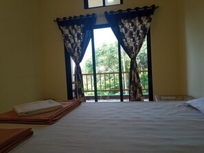 Standard Room, Beach View | Free WiFi