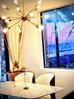 Departamento, 2 habitaciones, para fumadores, balcón | Restaurantes