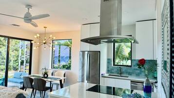 Apartment, 2 Bedrooms, Balcony, Garden View | Private kitchen