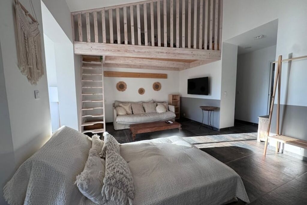 Strykejern/-brett, wi-fi og sengetøy