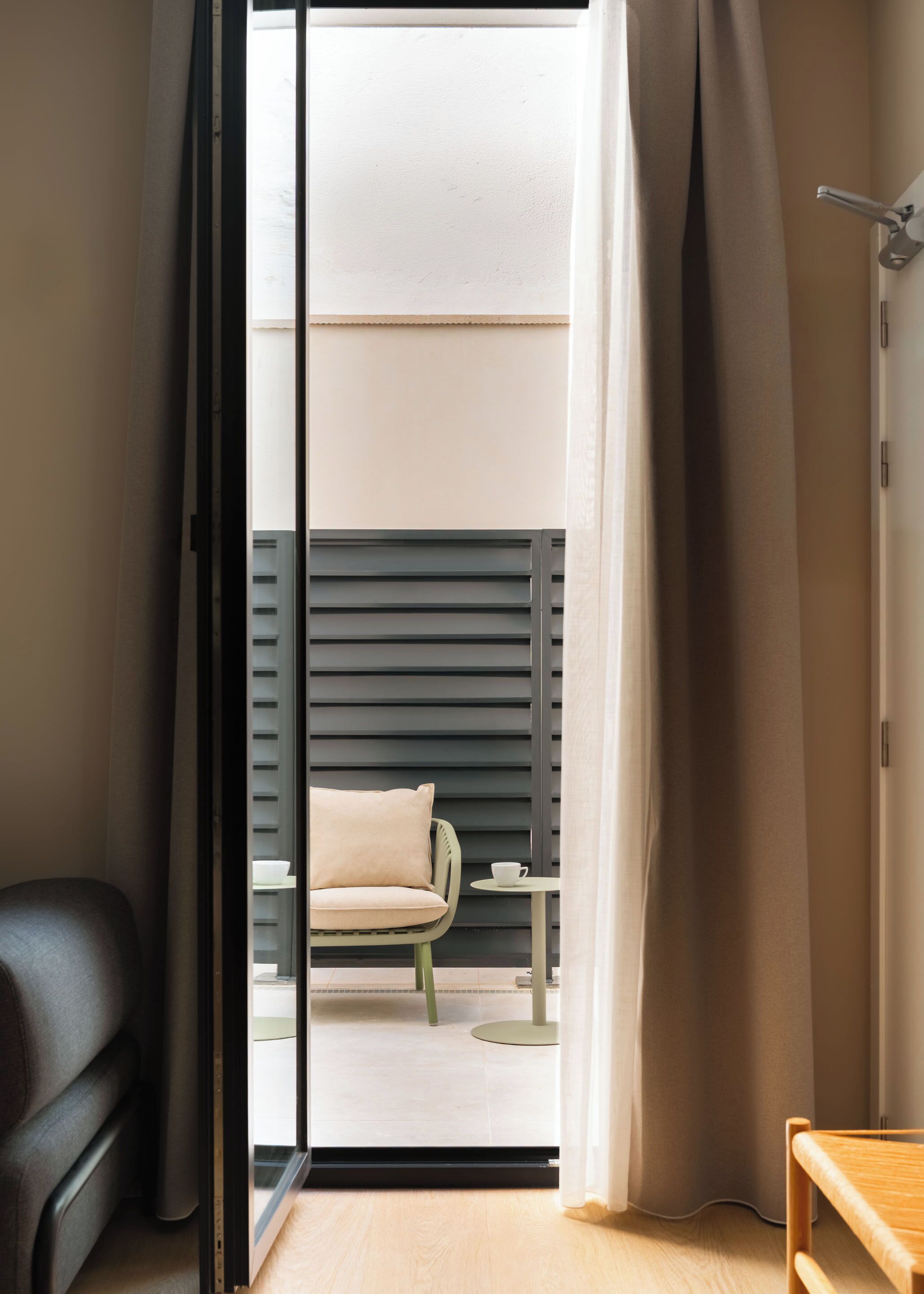 Studio with sofa bed | Wohnbereich | 50-Zoll-Flachbildfernseher mit Kabelempfang