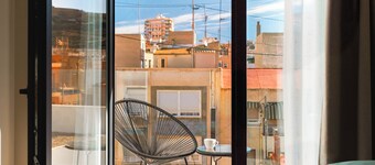 ไลม์โฮม อลิกันเต อาวินกูดา เด จิโจน่า