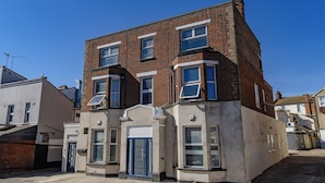 Unclassified image, 5 of 9, button - Seaside View Retreat in Clacton-on-sea (Clacton-on-Sea)