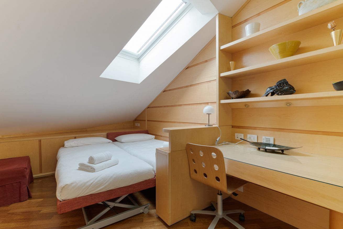 2 bedrooms, iron/ironing board