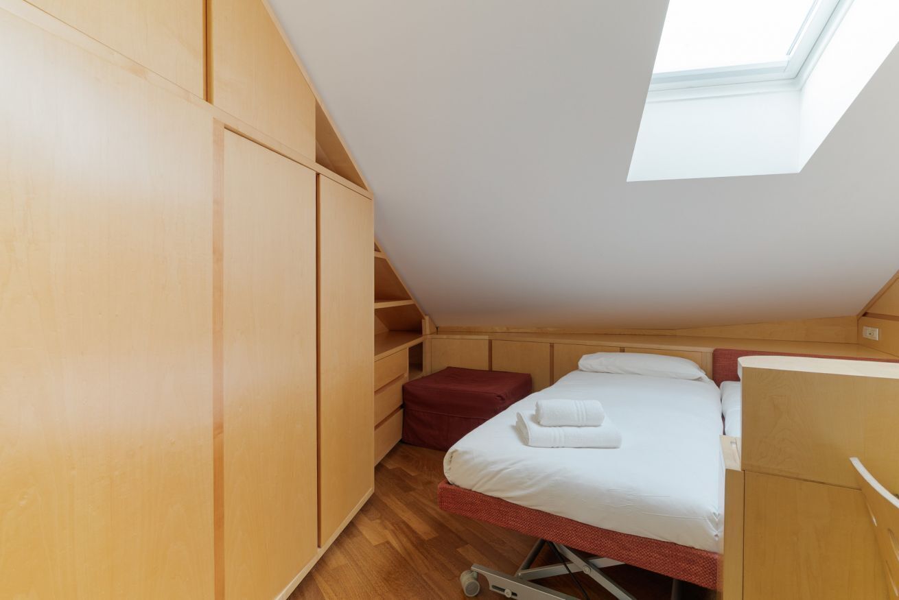 2 bedrooms, iron/ironing board