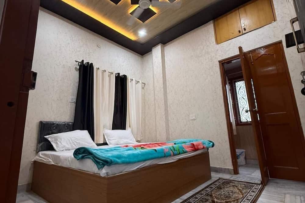 SHRI SHYAM KASHI STAY VARANASI - Ajagara