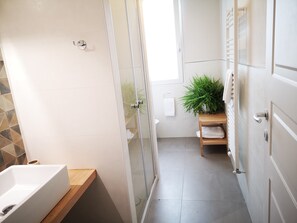 Shower, hair dryer, bidet, towels - Delicious next to Florence (Scandicci)