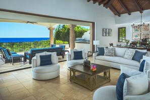 Smart TV, ping pong - Oceanview Luxury Villa w/ Heated Pool, Jacuzzi & Beach Club Access (San Jose del Cabo)