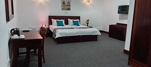 Deluxe Double or Twin Room - Bansri Villa - Mount Lavinia  (Dehiwala-Mount Lavinia)