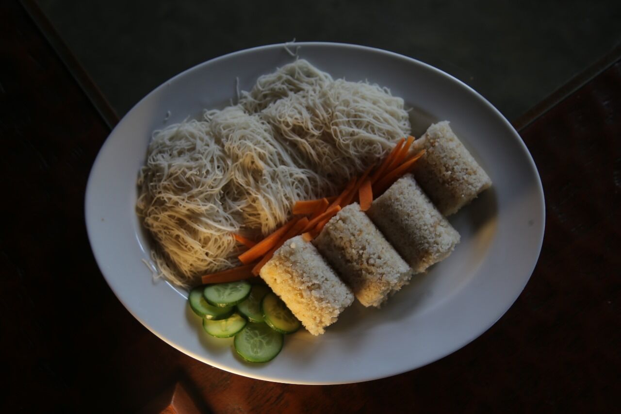 Tägliches kontinentales Frühstück (12 USD pro Person)