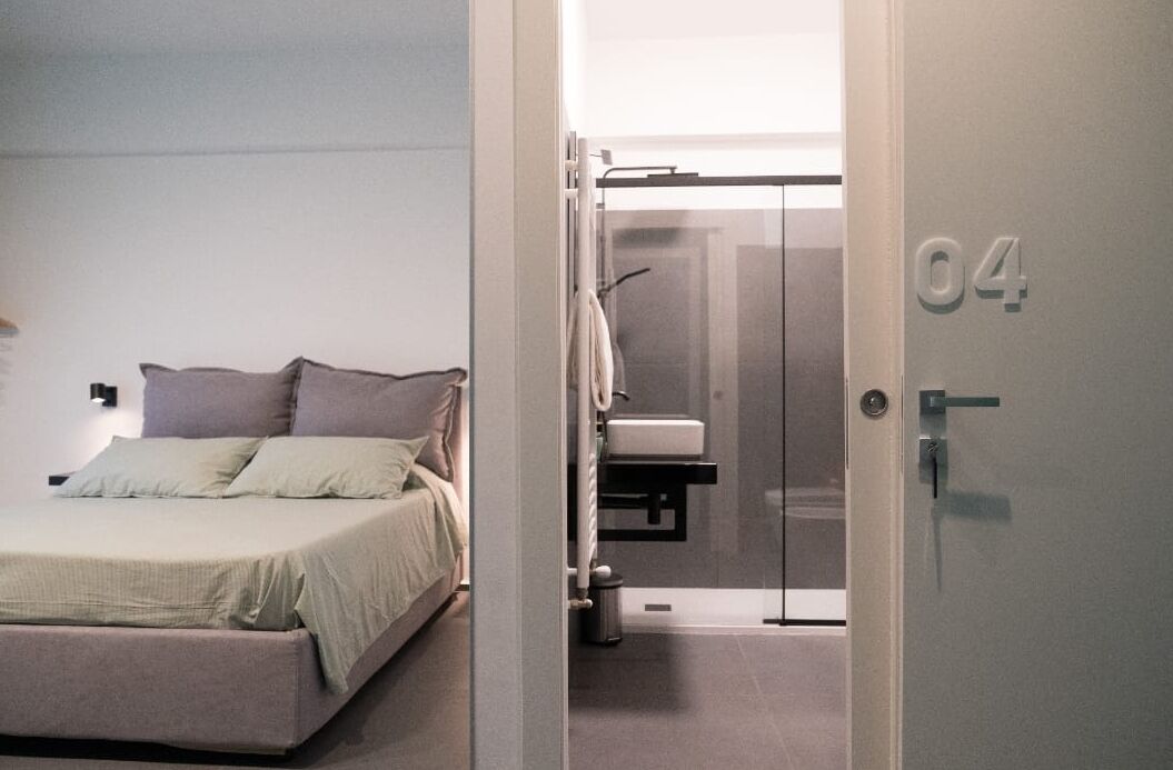 Ferros/tábuas de passar roupa, Wi-Fi, roupa de cama