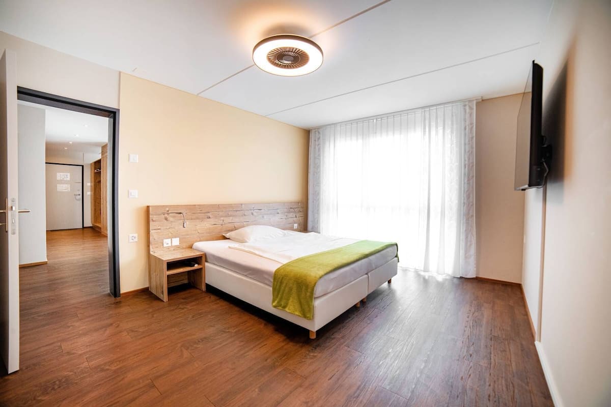 Coffres-forts dans les chambres, rideaux occultants