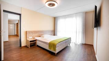 Zimmersafe, VerdunkelungsvorhÀnge, schallisolierte Zimmer