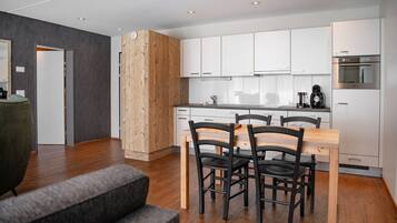 In-room safe, blackout curtains, soundproofing, iron/ironing board