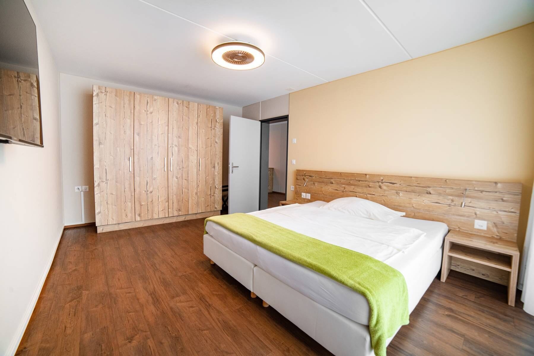 房內夾萬、遮光窗簾/窗簾、隔音、熨斗/熨衫板