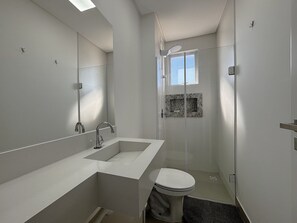 Apartamento básico | Banheiro