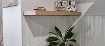 Seaestaatmoffatquietbeachparklargefenced Yard